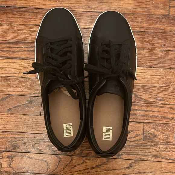 Fit Flop Sneakers - Picture 2 of 6